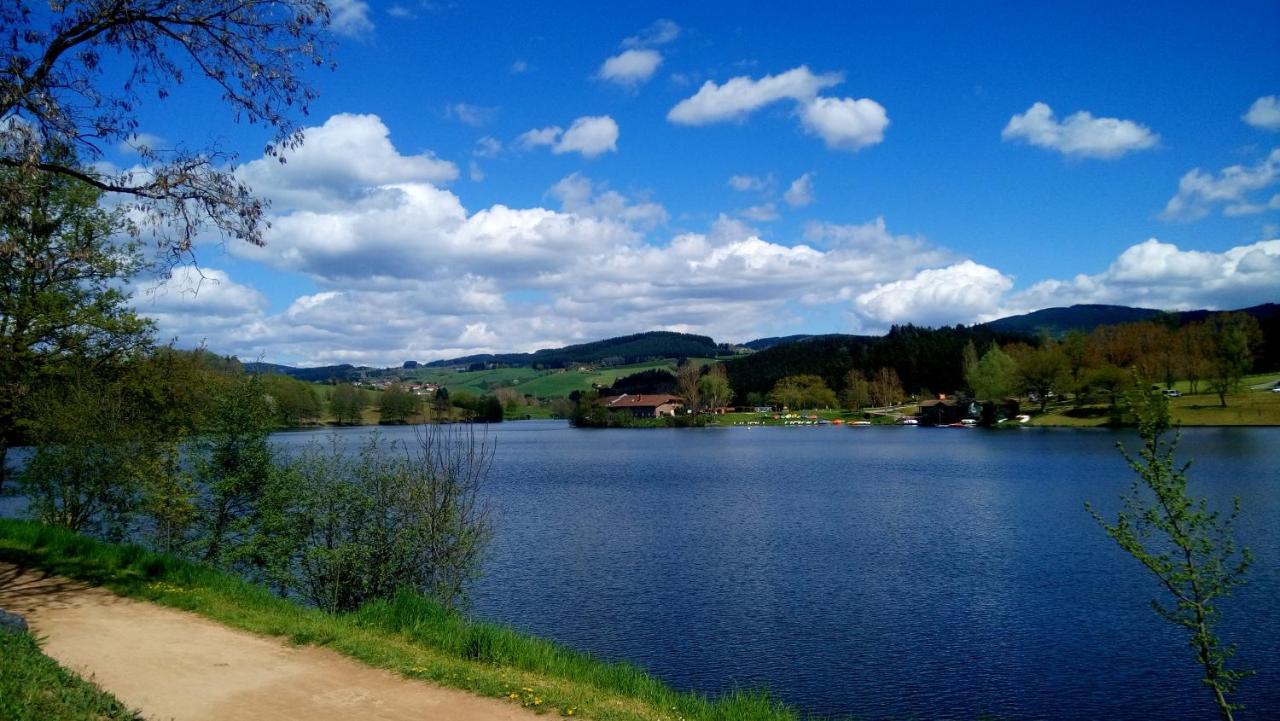Camping Le Lac Des Sapins Cublize Exteriör bild