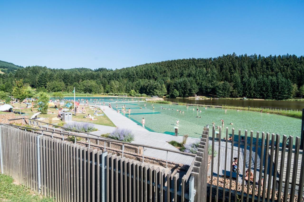 Camping Le Lac Des Sapins Cublize Exteriör bild