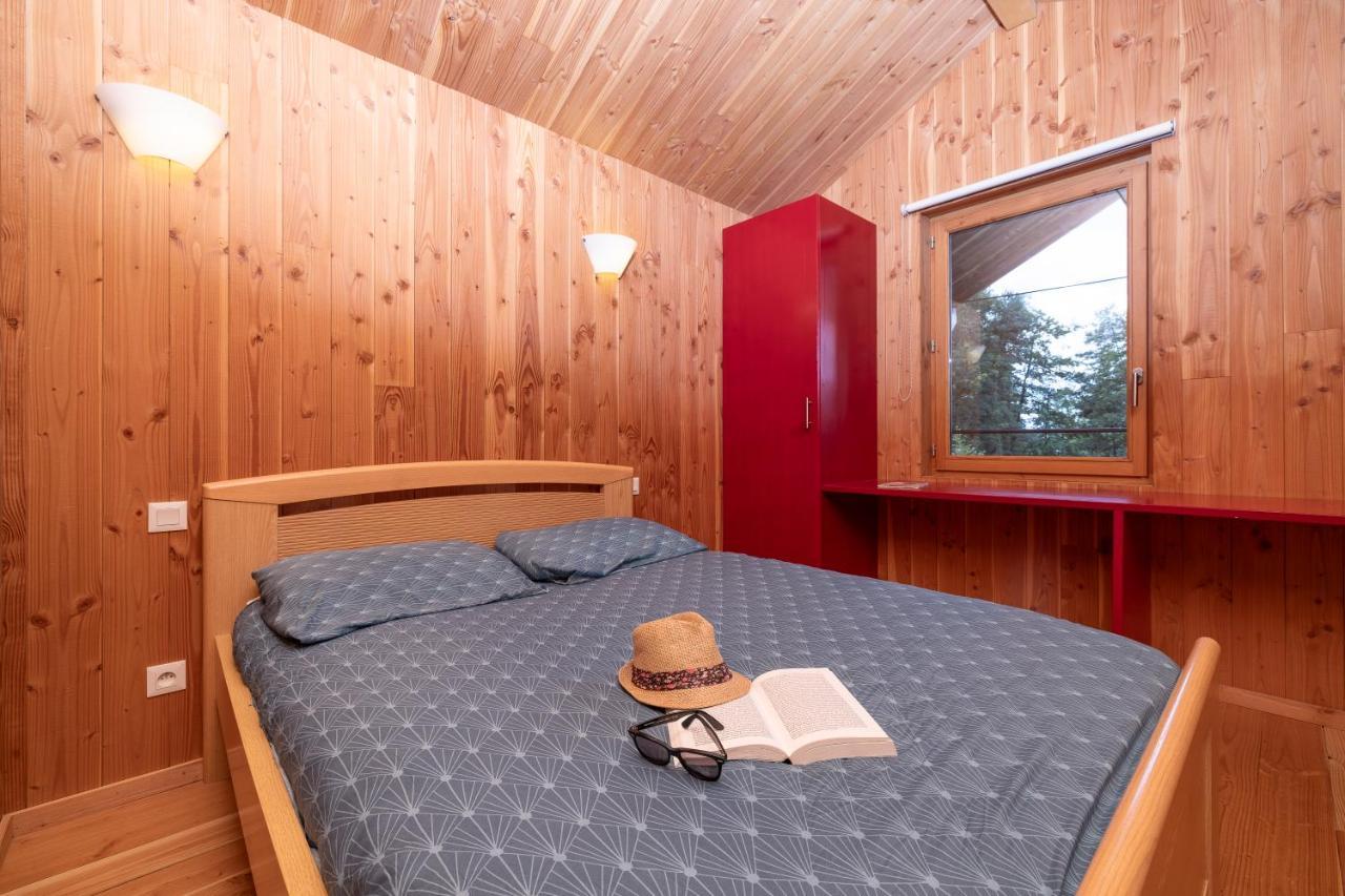 Camping Le Lac Des Sapins Cublize Exteriör bild